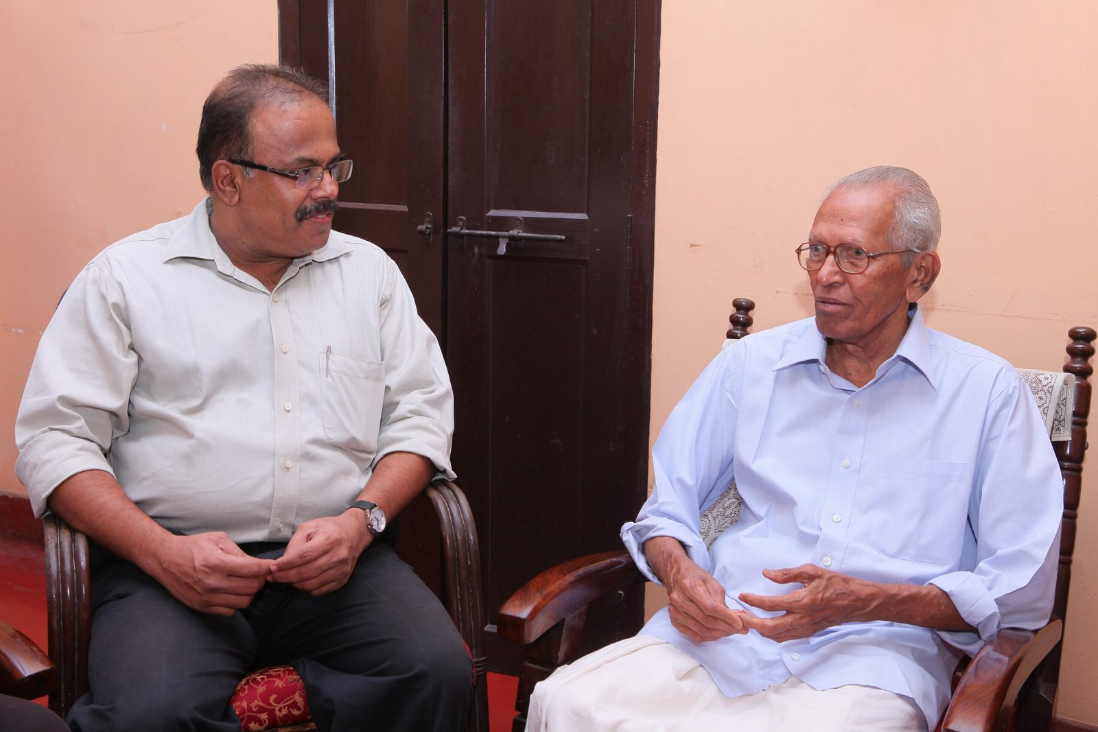 Prathapan Thayat With Sri M K Sanu 