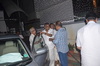 Prathapan Thayat with Sri M.T. Vasudevan Nair 