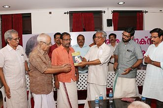Prathapan Thayat in M T Anuyathra Series Inauguration with Minister Sri Binoy Viswam, Sri M.B. Rajesh MP, Dr M Achuthan 